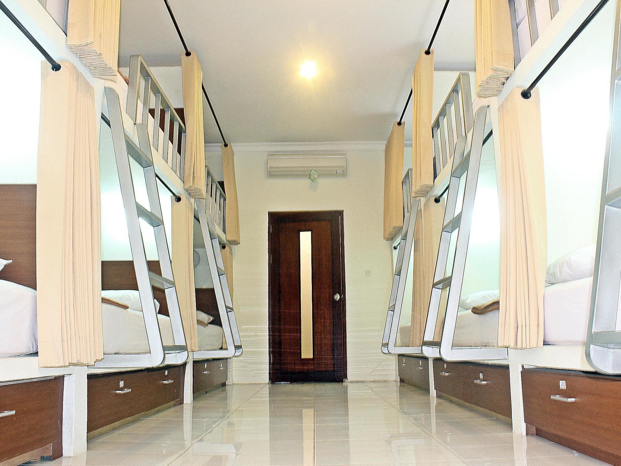 Mirah Hostel 레기안 외부 사진