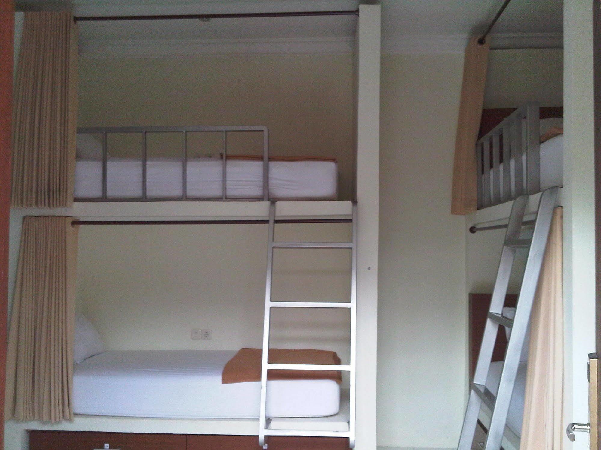 Mirah Hostel 레기안 외부 사진