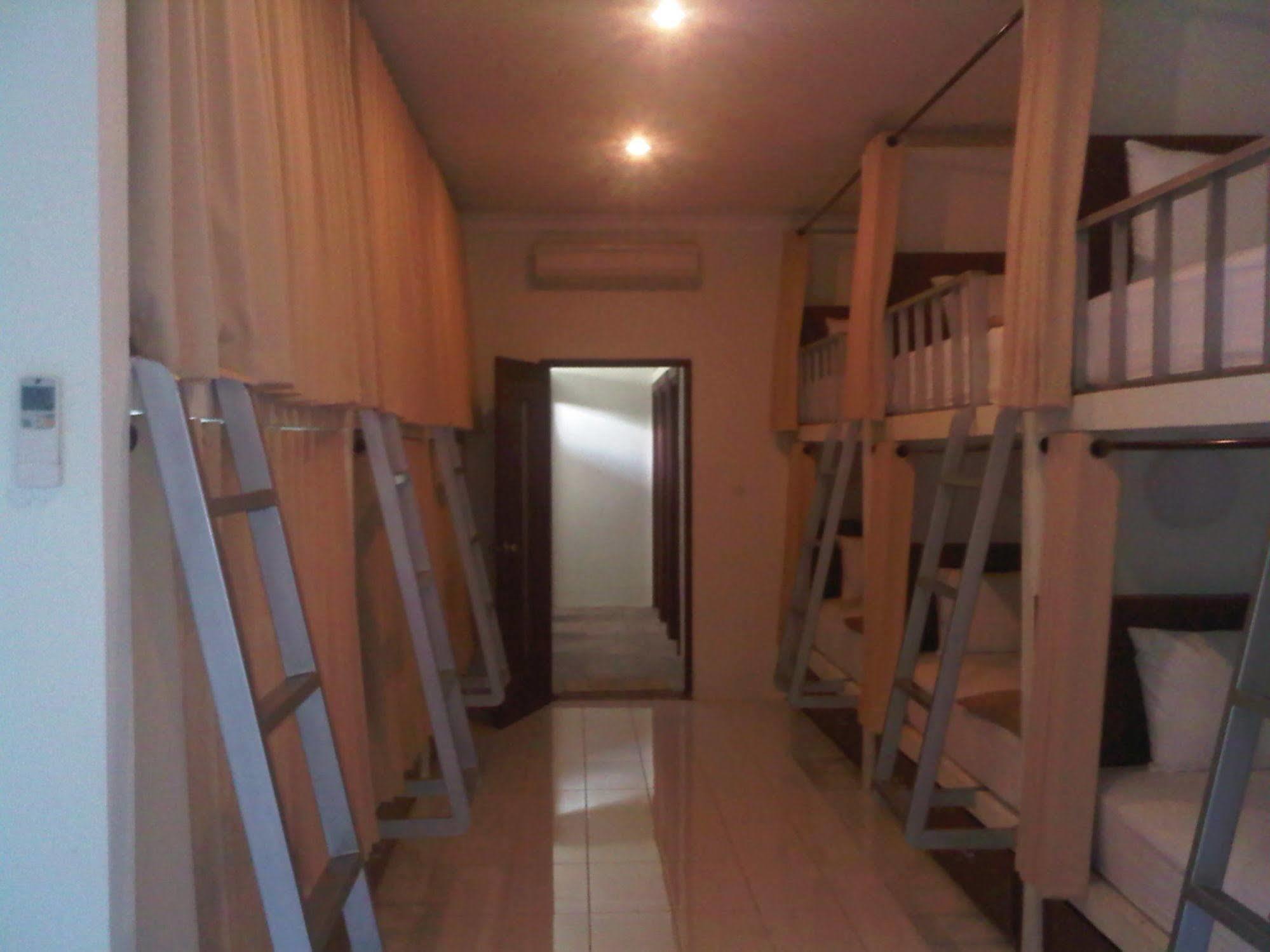 Mirah Hostel 레기안 외부 사진