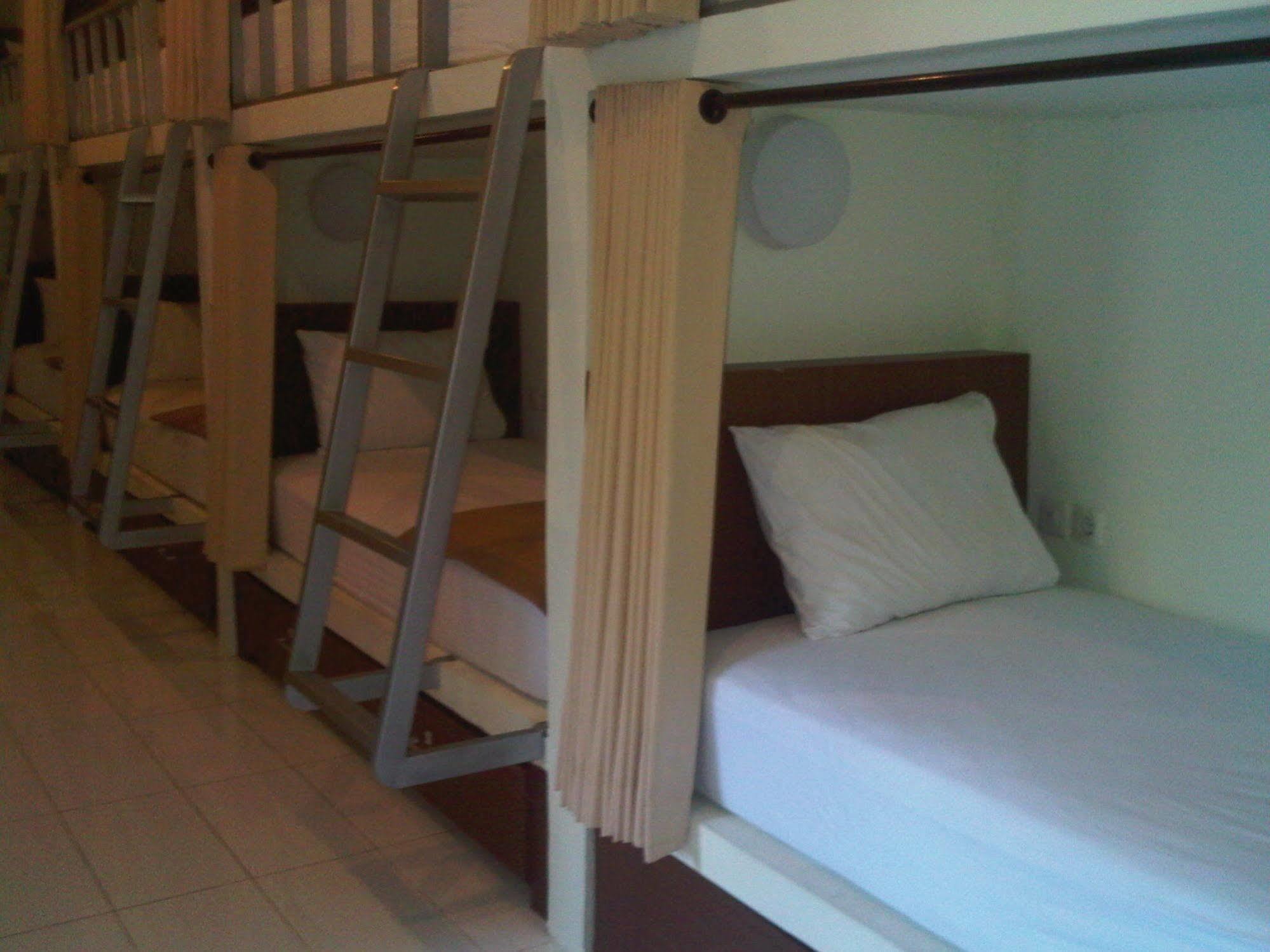 Mirah Hostel 레기안 외부 사진