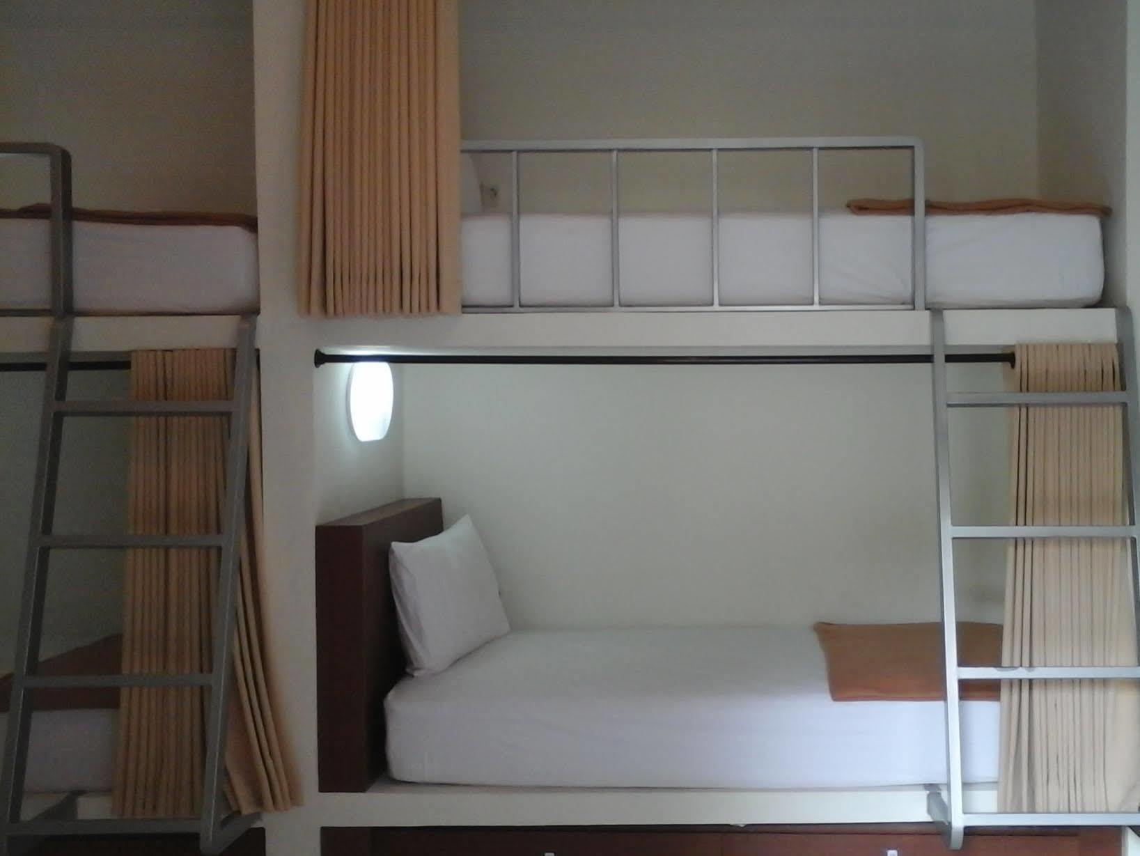 Mirah Hostel 레기안 외부 사진